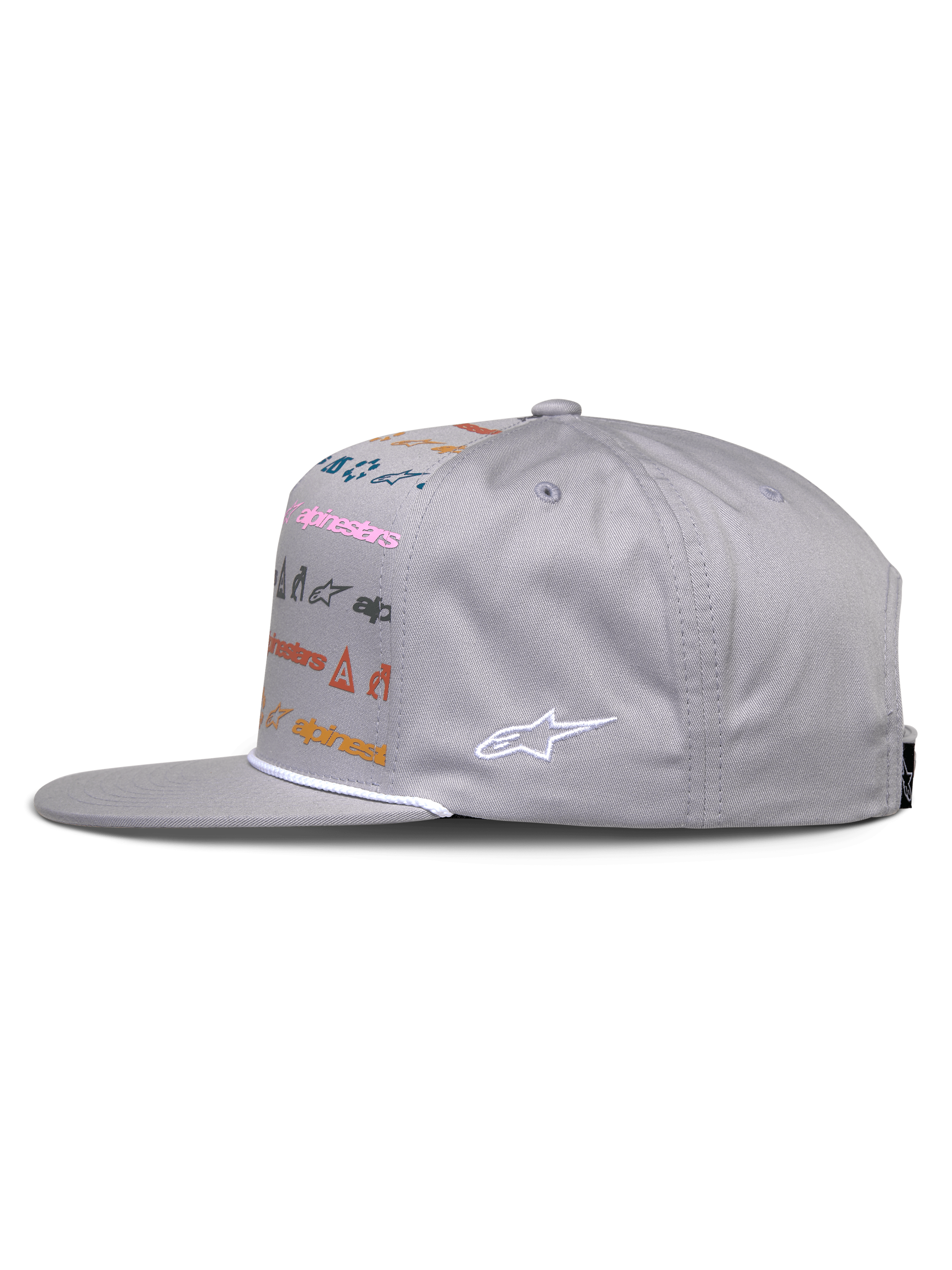 Alpinestars Glphy Hat, szara czapka z daszkiem snapback, widok z boku, płaski daszek z białym ozdobnym sznurkiem, wielokolorowy nadruk logo z przodu i białe haftowane logo z boku, casual motorsport streetwear
