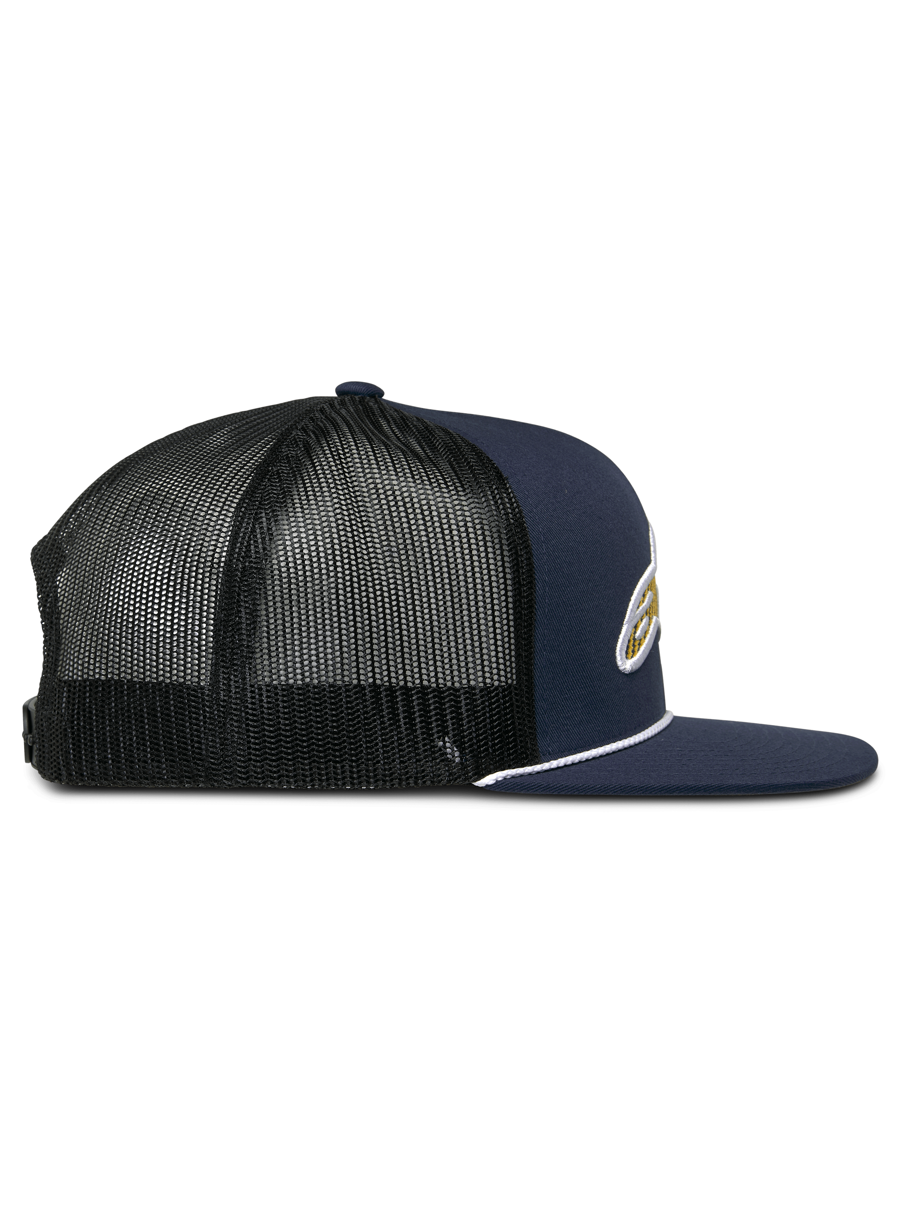 Alpinestars Orion Trucker Hat, widok z profilu, granatowy przód z kepru i czarny tył z siatki, płaski daszek z białym ozdobnym sznurkiem, sztywna korona, codzienna czapka w stylu motorsportowym