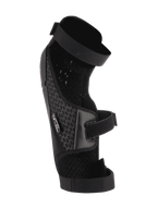 Alpinestars Bionic Plus Knee/Shin Protectors, czarne, widok od wewnątrz ukazujący wyściółkę z siatki 3D i podwójny system pasków, ergonomiczna asymetryczna konstrukcja zapewniająca ochronę w motocrossie i kolarstwie górskim