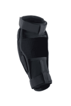 Alpinestars A-Impact Plasma Pro Elbow Protector, czarny, widok z tyłu prezentujący podwójne zapięcie na paski i oddychające panele z siatki, ergonomiczna konstrukcja dla ochrony MTB