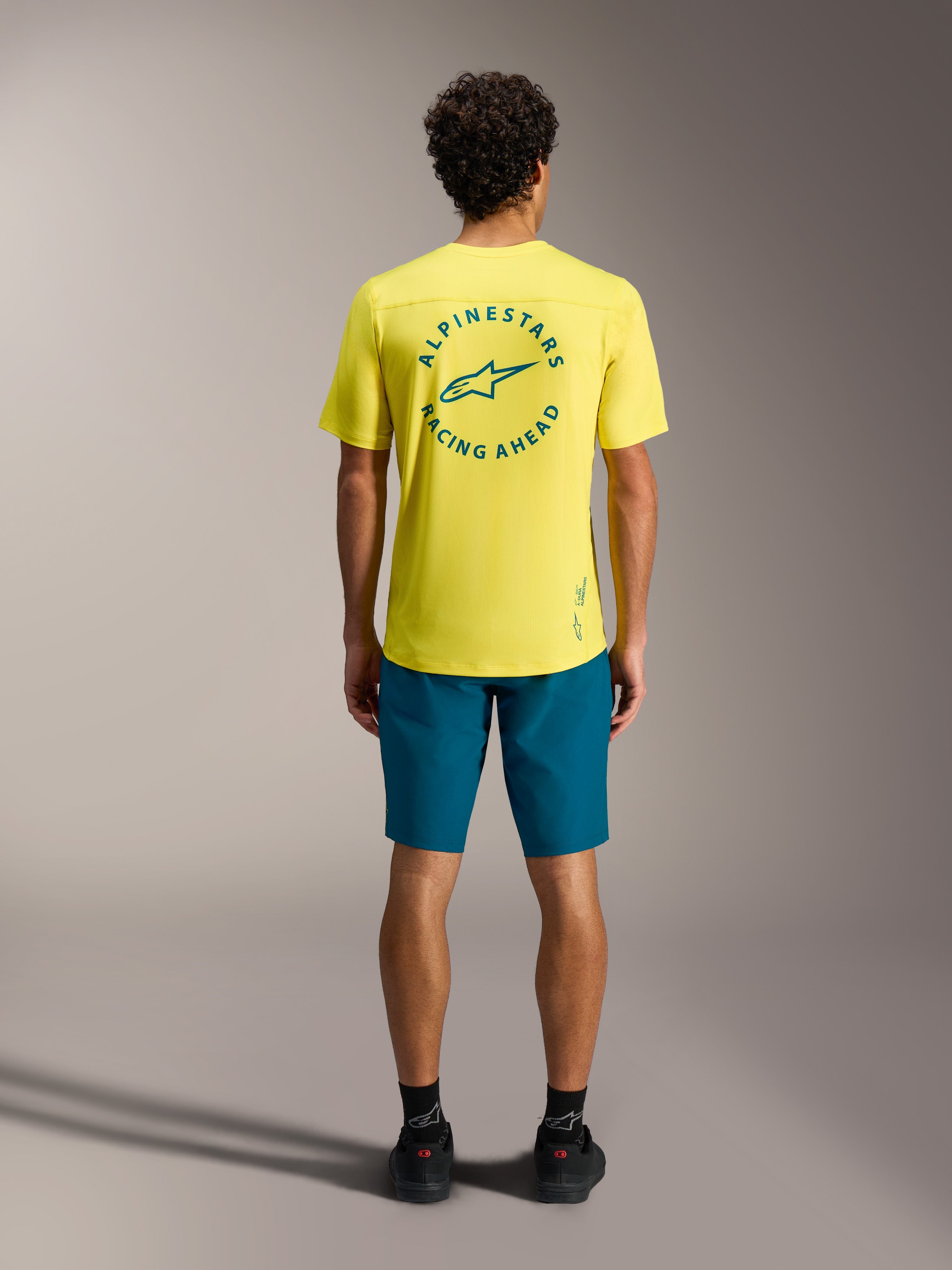 Żółta koszulka A-Dura Air SS z morskim logo na plecach i szorty A-Dura Ride Blue Green, odzież rowerowa MTB.
