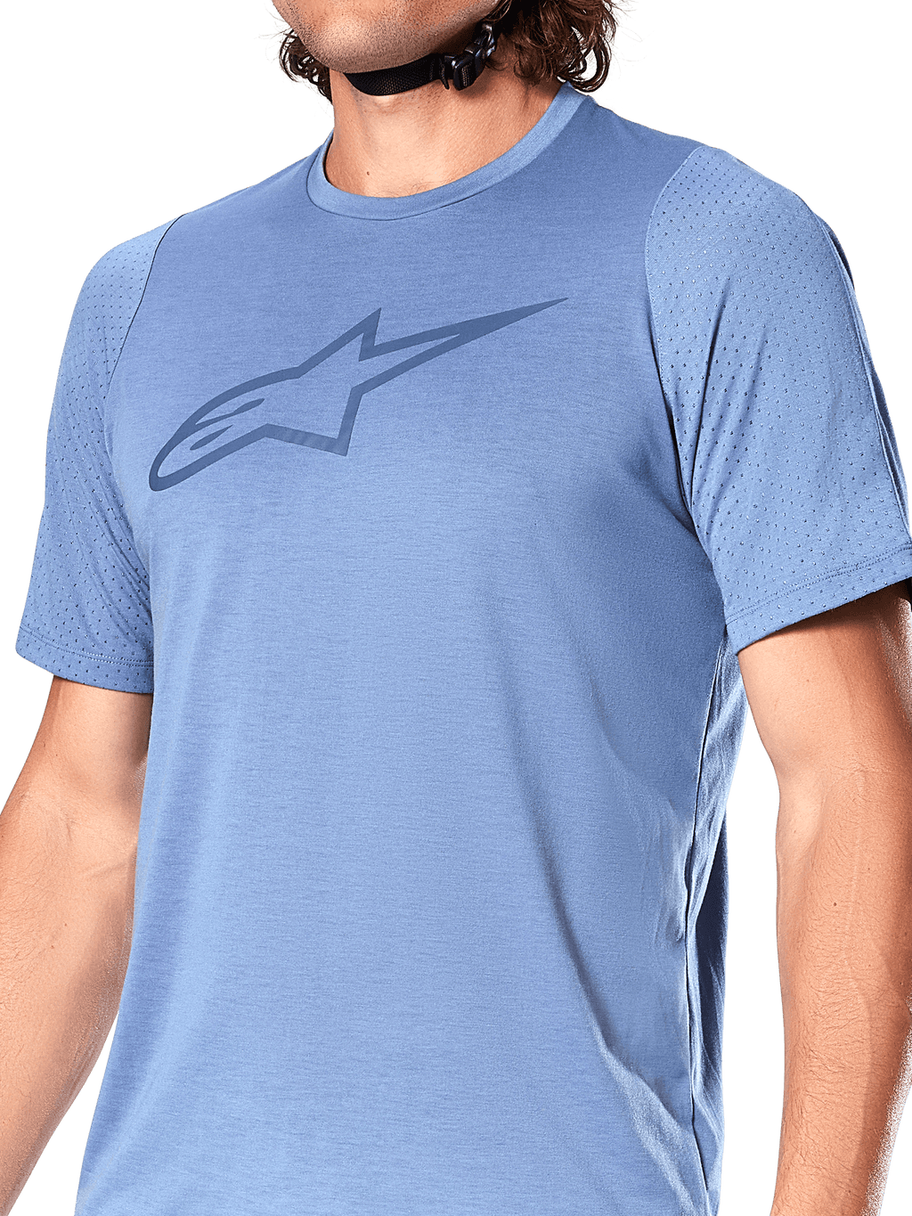 Alpinestars A-Dura Dri Astar Short Sleeve Jersey, niebieska koszulka z krótkim rękawem, z ciemnoniebieskim logo Alpinestars Astar na klatce piersiowej, oddychające panele z siateczki na rękawach, techniczna odzież rowerowa MTB