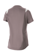 Alpinestars Stella Alps Escape Women's Jersey, damska koszulka z krótkim rękawem, szara (Sparrow Gray) z białymi akcentami na ramionach, widok z tyłu pokazujący rozległą perforowaną siatkę dla wentylacji, materiał DriRelease odprowadzający wilgoć, damska odzież rowerowa MTB