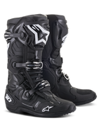 Alpinestars Tech 10 Boots, buty motocrossowe, czarne z białymi logo Alpinestars, potrójny system zamykania na klamry, wytrzymała skorupa TPU ze wzmocnioną ochroną kostki, smukły design do profesjonalnych wyścigów terenowych