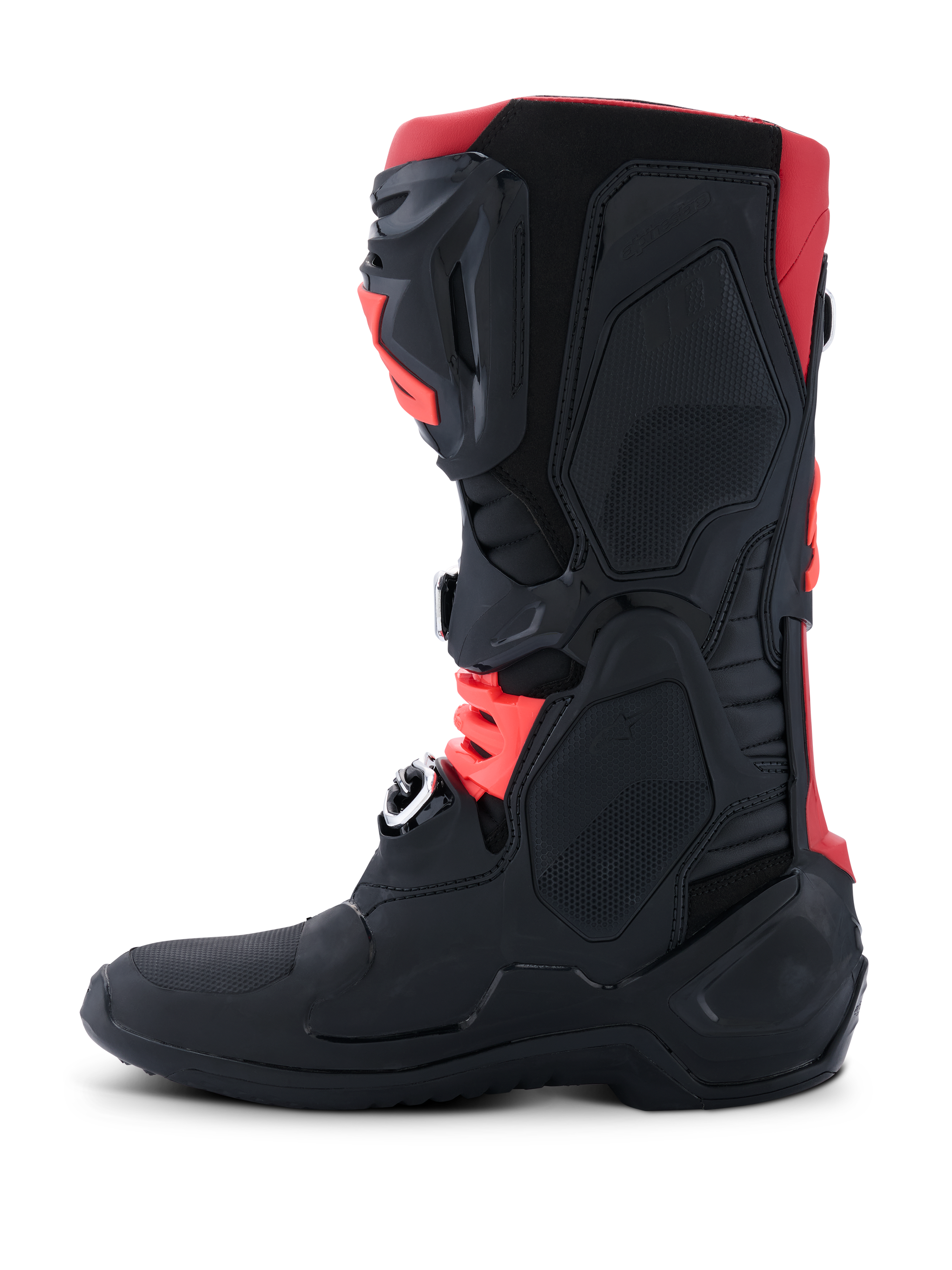 Buty Alpinestars Tech 10, buty motocrossowe, czarno-czerwone, widok z boku ukazujący ochronną konstrukcję TPU, zimno-kute aluminiowe klamry oraz smukły design terenowy.