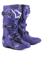 Buty motocrossowe Alpinestars Tech 10, fioletowe (Ultraviolet Purple) z czarnymi i białymi akcentami, system potrójnych klamer, ochronna skorupa TPU, logo gwiazdy Alpinestars, wysokowydajne obuwie wyścigowe off-road