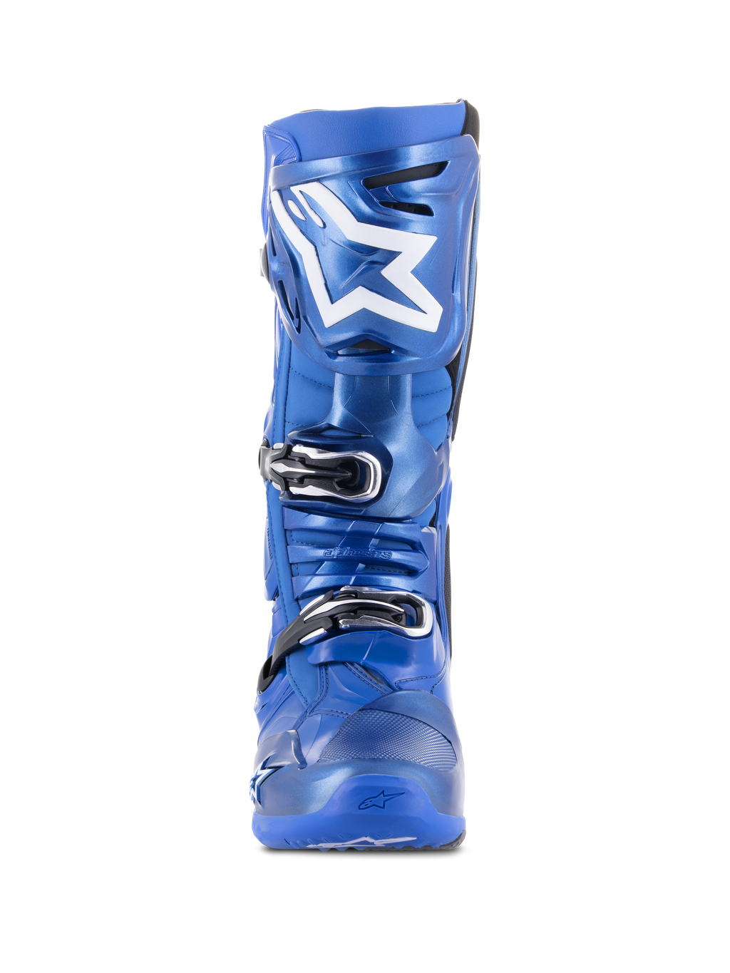Buty motocrossowe Alpinestars Tech 10, niebieskie i czarne, widok z przodu, białe logo Astars na ochraniaczu goleni, czarno-srebrny system zamykania na trzy klamry, wytrzymała konstrukcja skorupy TPU zapewniająca wydajność w terenie