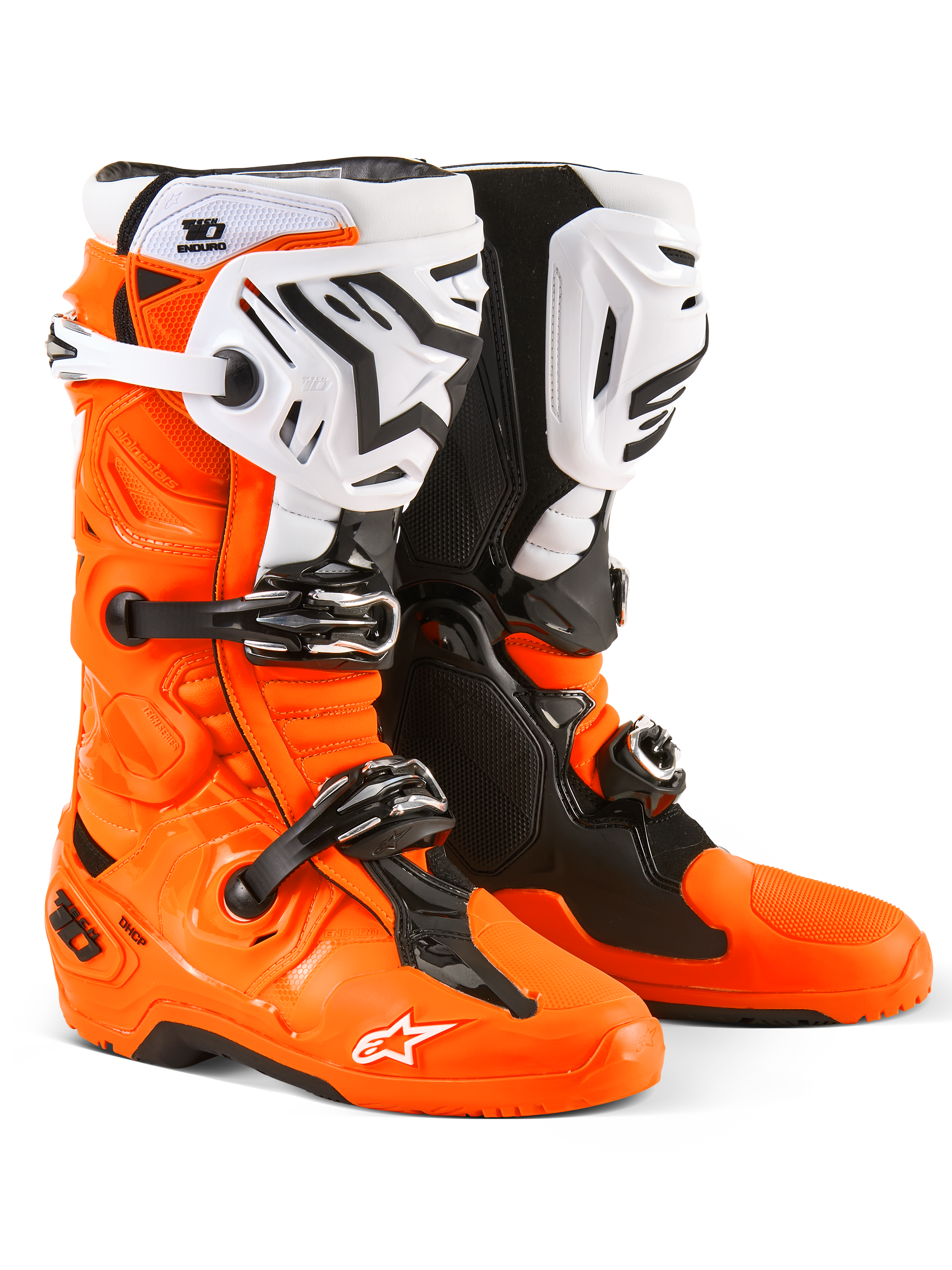 Buty Alpinestars Tech 10 Enduro, buty motocrossowe i enduro, pomarańczowy fluo, czarny i biały, wyposażone w system potrójnego zapięcia na klamry, białe ochraniacze piszczeli z czarnym logo Alpinestars oraz wytrzymałe podeszwy o podwójnej mieszance, ochronne obuwie terenowe