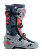 Alpinestars Tech-10 Enduro, buty motocyklowe terenowe, szare i czerwone fluo, ochrona TPU i system DCHP, obuwie do enduro.