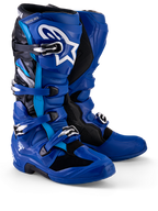 Alpinestars Yamaha Tech 7 Boots, buty motocrossowe, niebiesko-czarno-białe, wyposażone w system zapięć na wiele klamer, ochraniacz goleni TPU z białym logo Astar oraz oznaczenia Yamaha na górnym kołnierzu, zaprojektowane do jazdy terenowej