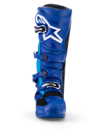 Buty Alpinestars Yamaha Tech 7, buty motocrossowe, niebiesko-białe, widok z przodu, białe logo Astar, srebrny system klamer i wytrzymała powłoka ochronna TPU do wyścigów motocrossowych