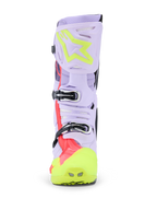 Alpinestars Tech 10 Supervented Boots, buty motocrossowe, fioletowe, żółte fluo i różowe Diva Pink, widok z przodu podkreślający system klamer i wentylowaną płytę na piszczel, profesjonalne obuwie terenowe z cholewką z perforowanej mikrofibry