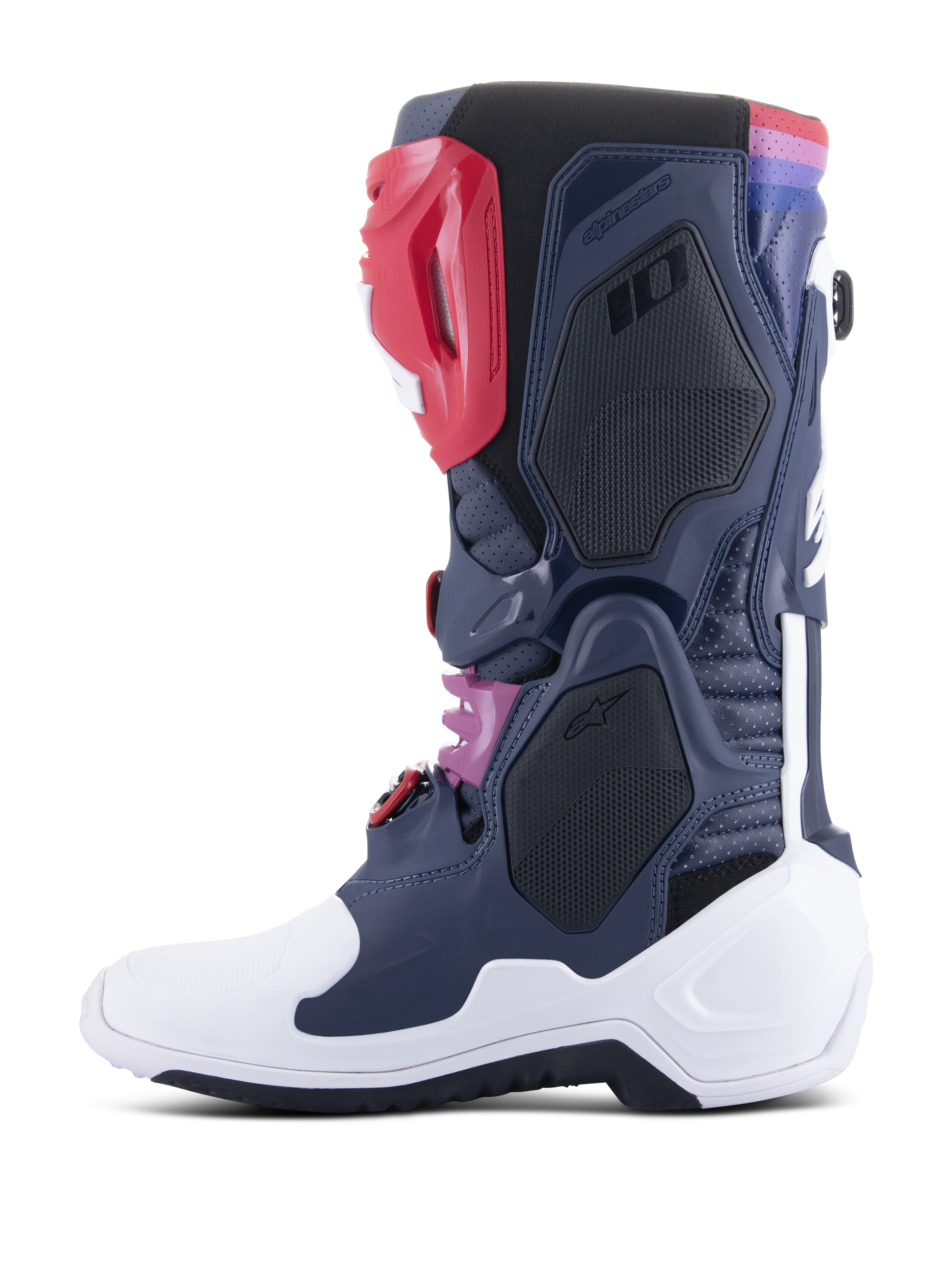 Buty Alpinestars Tech 10 Supervented, buty motocrossowe, Night Navy White Rainbow, widok z profilu ukazujący wentylowane panele z siatki, białą skorupę ochronną i kolorowe akcenty, wysokiej klasy obuwie terenowe.