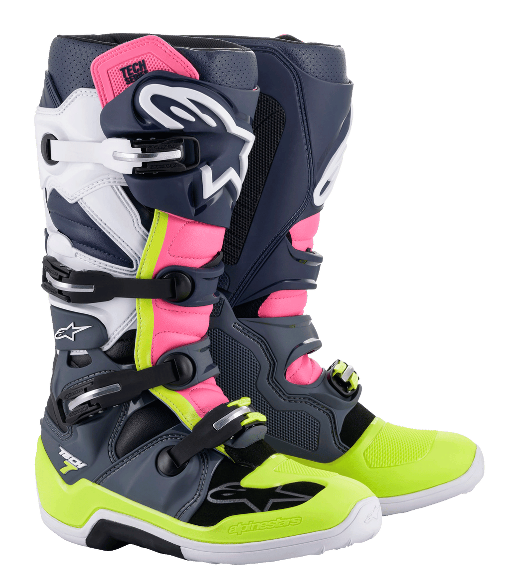 Buty Alpinestars Tech 7, buty motocrossowe, ciemnoszare, ciemnoniebieskie, różowe fluo i neonowożółte, system zapinania na wiele klamer, panele ochronne TPU, logo Alpinestars, do wyścigów terenowych
