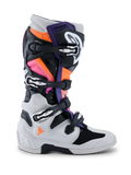 Buty Alpinestars Tech 7, buty motocrossowe, czarne, jasnoszare, fluorescencyjne pomarańczowe i magenta, widok z boku, system zapięć na wiele klamer, ochronna skorupa TPU, panele w żywych kolorach do wyścigów terenowych