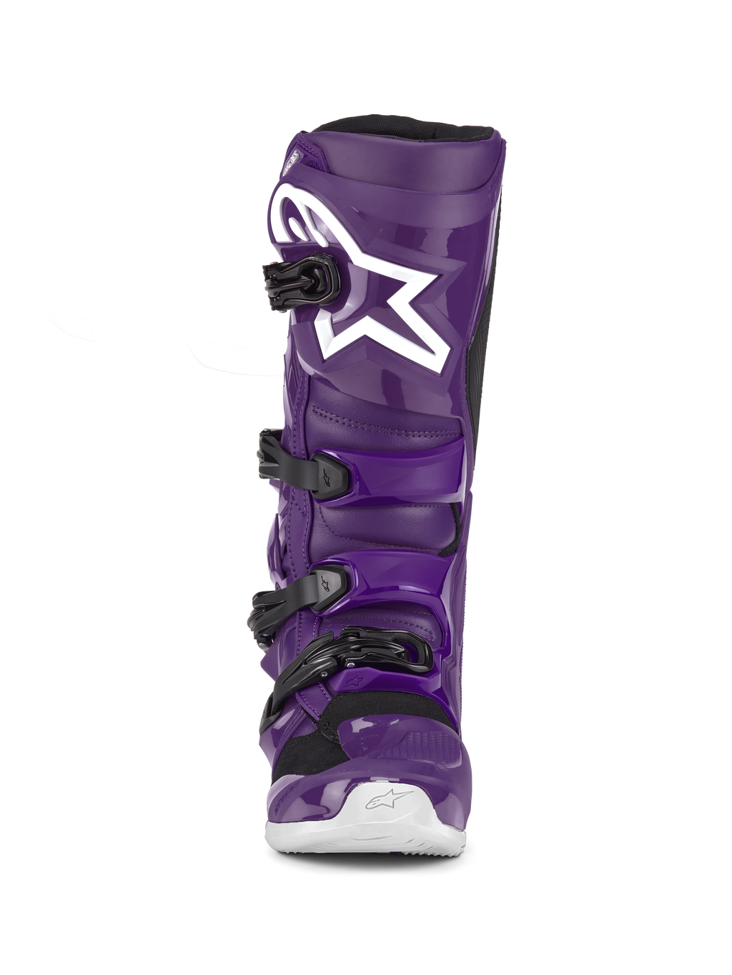 Buty Alpinestars Tech 7, fioletowe buty motocrossowe, widok z przodu, cztery czarne klamry, białe logo Alpinestars na płycie piszczelowej, wytrzymała skorupa TPU i syntetyczna konstrukcja zapewniająca ochronę w terenie