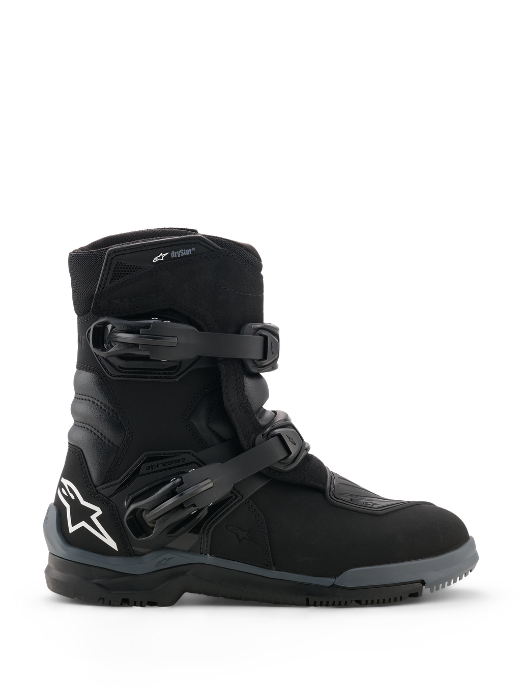 Buty Alpinestars Belize V2 Drystar®, czarne buty motocyklowe, profil boczny z dwoma regulowanymi zapięciami na klamry, białe logo gwiazdy Alpinestars na pięcie, wytrzymała podeszwa terenowa, wodoodporna konstrukcja do jazdy adventure