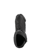 Buty Alpinestars Supertech R Vented, czarno-białe, widok z góry prezentujący perforowaną konstrukcję zapewniającą przepływ powietrza, osłonę zmiany biegów z TPU i ergonomiczny otwór, profesjonalne buty motocyklowe wyścigowe