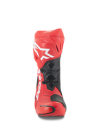 Buty Alpinestars Supertech R Vented, widok z przodu, jasnoczerwone i czerwone fluo z czarnymi akcentami, białe logo Alpinestars na goleni, perforowana konstrukcja z mikrofibry zapewniająca przepływ powietrza, ochronne panele TPU, buty wyścigowe