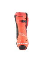 Alpinestars Supertech R Vented Boots, wyścigowe buty motocyklowe, jaskrawoczerwone i czerwone fluo, widok z tyłu przedstawiający perforowaną konstrukcję dla wentylacji, ochraniacze pięty TPU oraz białe logo Alpinestars