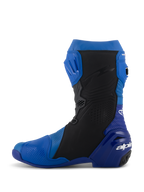Buty Alpinestars Supertech R Vented, niebiesko-czarne, widok z boku, wyczynowe buty motocyklowe wyścigowe, perforowana mikrofibra zapewniająca wentylację, ochraniacz goleni TPU, logo Alpinestars na pięcie