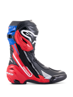 Alpinestars Honda Supertech R Boots, wyścigowe buty motocyklowe, czarne, jaskrawoczerwone i niebieskie, białe logo Honda na czerwonym panelu bocznym, logo Alpinestars na goleni, niebieski górny kołnierz, smukły aerodynamiczny design z zaawansowaną ochroną TPU