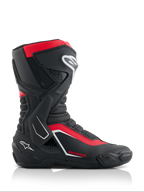 Alpinestars Honda SMX-6 V3 Boots, wyczynowe buty motocyklowe, czarne z jaskrawoczerwonymi i białymi akcentami, widok z boku, konstrukcja z mikrofibry z ochroną TPU, boczny stabilizator kostki, branding Honda, profesjonalny sprzęt wyścigowy i drogowy