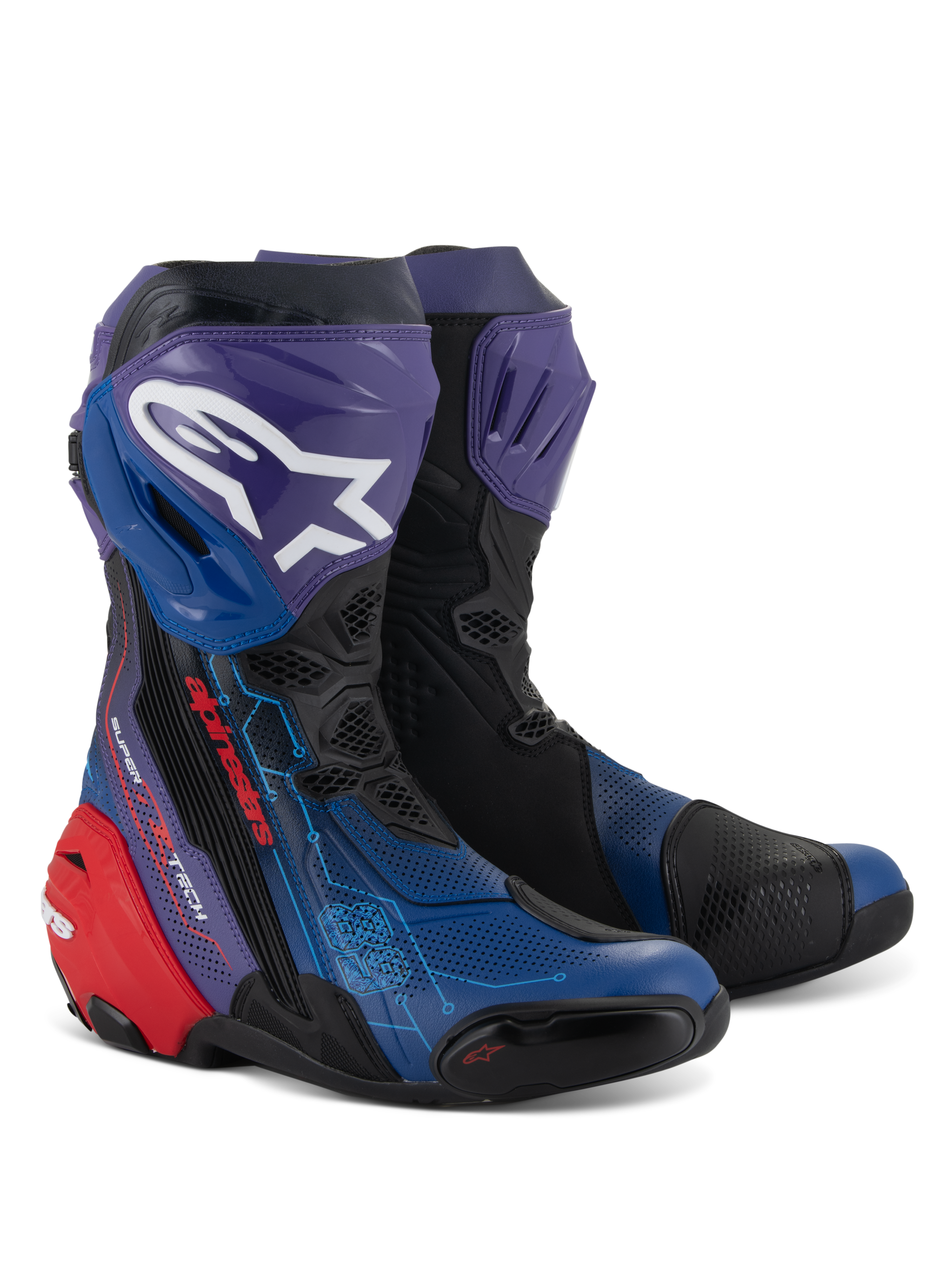Alpinestars Supertech R LE Martinator R01 Vented Boots, wyścigowe buty motocyklowe, niebieskie, fioletowe, czerwone i czarne, z licznymi perforacjami dla przepływu powietrza, białe logo Astars na fioletowym ochraniaczu goleni, czerwony ochraniacz pięty i techniczny wyścigowy design