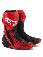 Alpinestars Supertech R LE Pecco Bagnaia Vented Boots, motocyklowe buty wyścigowe, czerwono-czarne, z dużym białym logo Alpinestars na goleni, licznymi perforacjami zapewniającymi przepływ powietrza oraz czerwonymi grafikami na palcach i z boku.