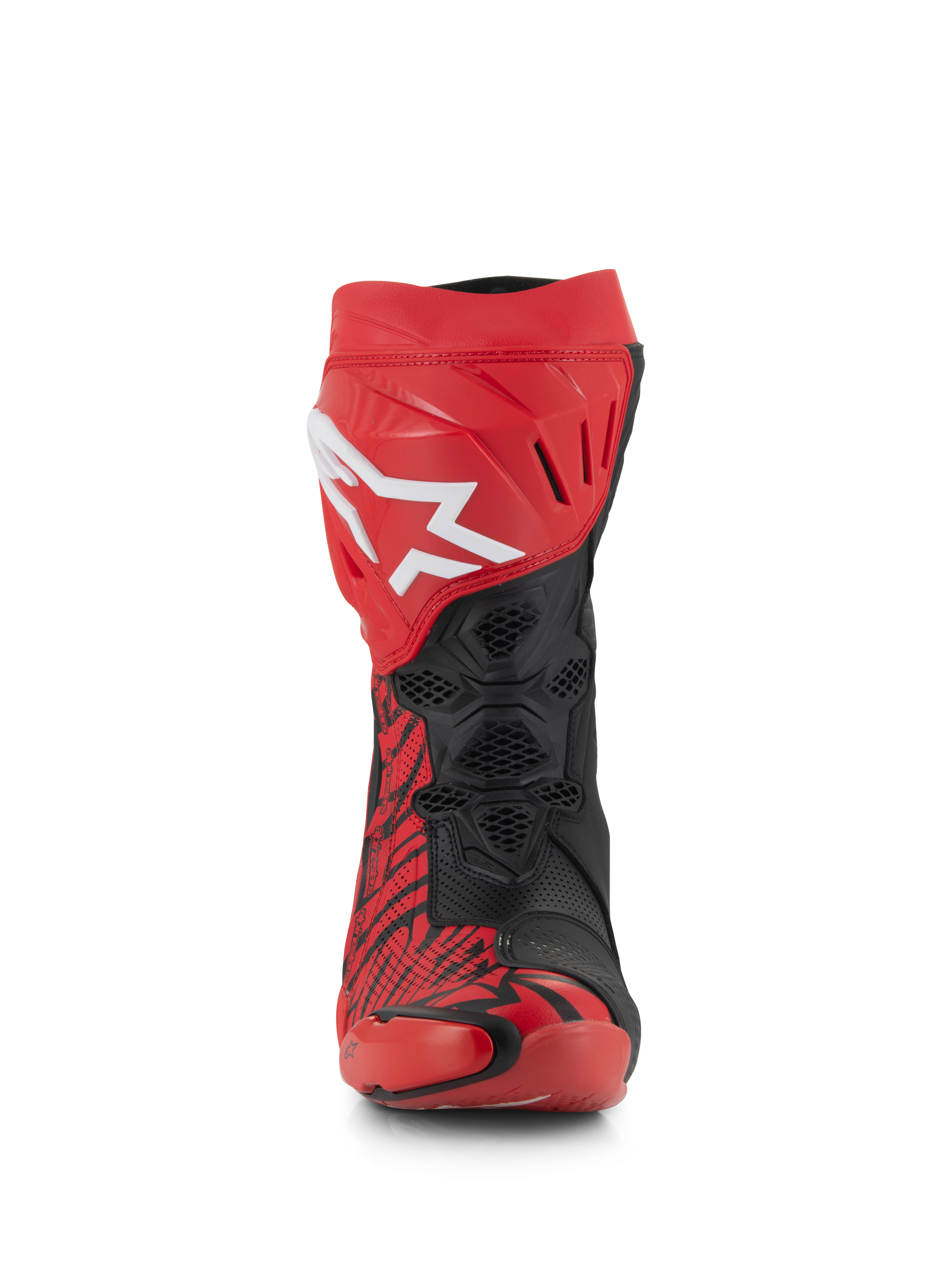 Alpinestars Supertech R LE Pecco Bagnaia Vented Boots, czerwono-czarne buty wyścigowe, widok z przodu, duże białe logo Alpinestars na czerwonym ochraniaczu goleni, czarne strefy z perforowanej siateczki dla maksymalnego przepływu powietrza, wyraziste czerwono-czarne wzory graficzne