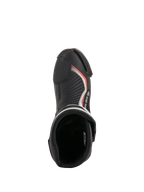 Alpinestars SMX Plus V2, buty motocyklowe wyścigowe, czarne i czerwone fluo, widok z góry na wyściełane wnętrze i czubek.