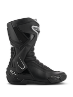 Alpinestars SMX-6 V3 Boots, sportowe buty motocyklowe, czarne z białymi akcentami, widok z boku z systemem ochrony kostki z TPU, teksturowanymi strefami zgięcia z siatki oraz wzmocnionymi elementami pięty i palców, do jazdy na torze i ulicy