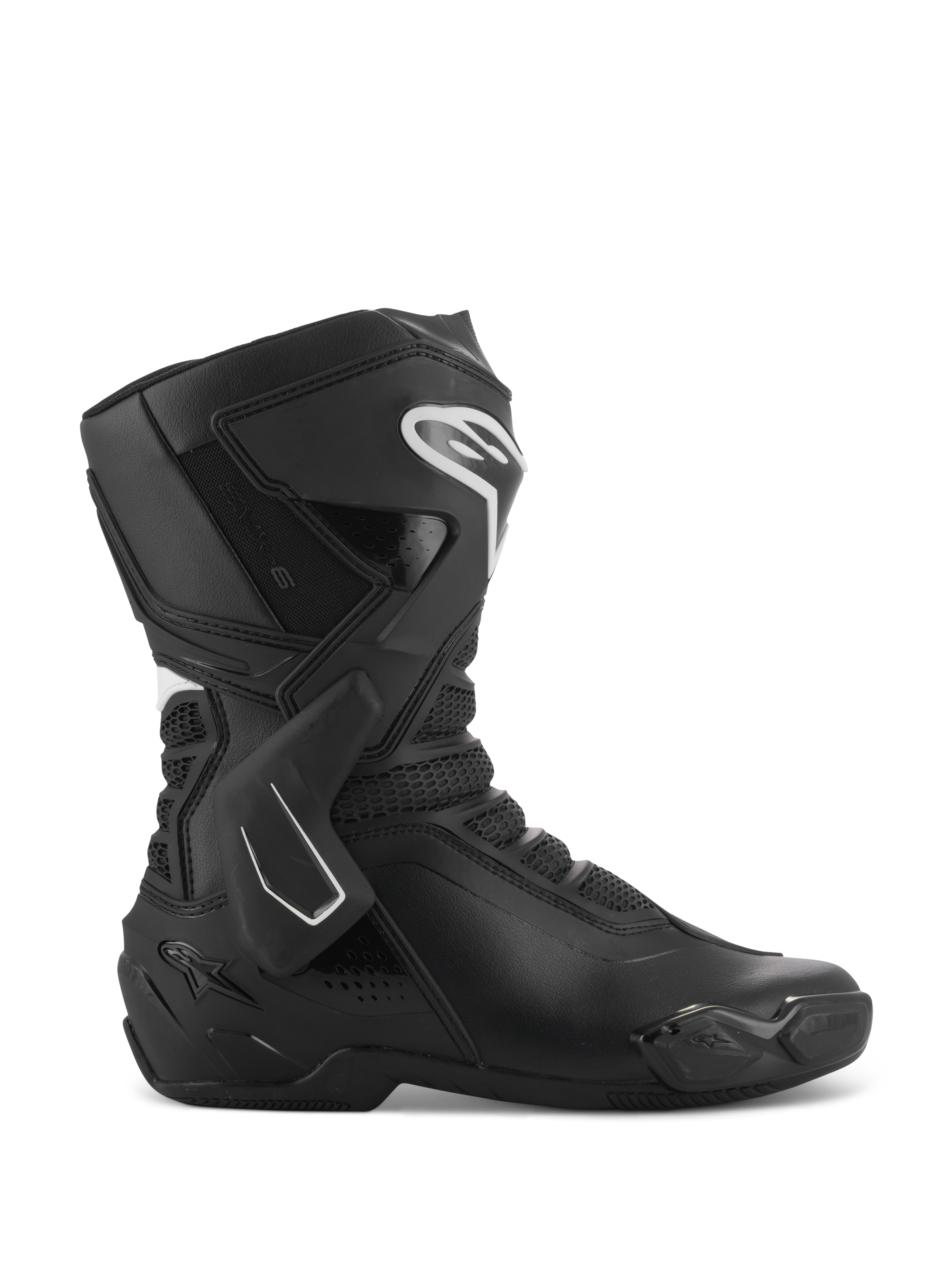 Buty Alpinestars Stella SMX-6 V3, damskie motocyklowe buty sportowe, czarno-białe, widok z boku przedstawiający stabilizator kostki TPU i ochraniacz goleni, oddychające panele z siatki, białe logo Alpinestars z przodu, zaprojektowane do jazdy na torze i ulicy
