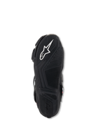 Buty Alpinestars Stella SMX-6 V3, widok podeszwy, czarna lekka guma z teksturowanym wzorem bieżnika, z białym logo Alpinestars i wytłoczonym brandingiem dla przyczepności i kontroli nad pedałami