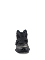 Alpinestars SMX-1 R V2 Vented Boots, czarne, niskoprofilowe buty motocyklowe, widok z przodu pokazujący zapięcie na pasek i ochronę palców z TPU, wentylowana cholewka z mikrofibry