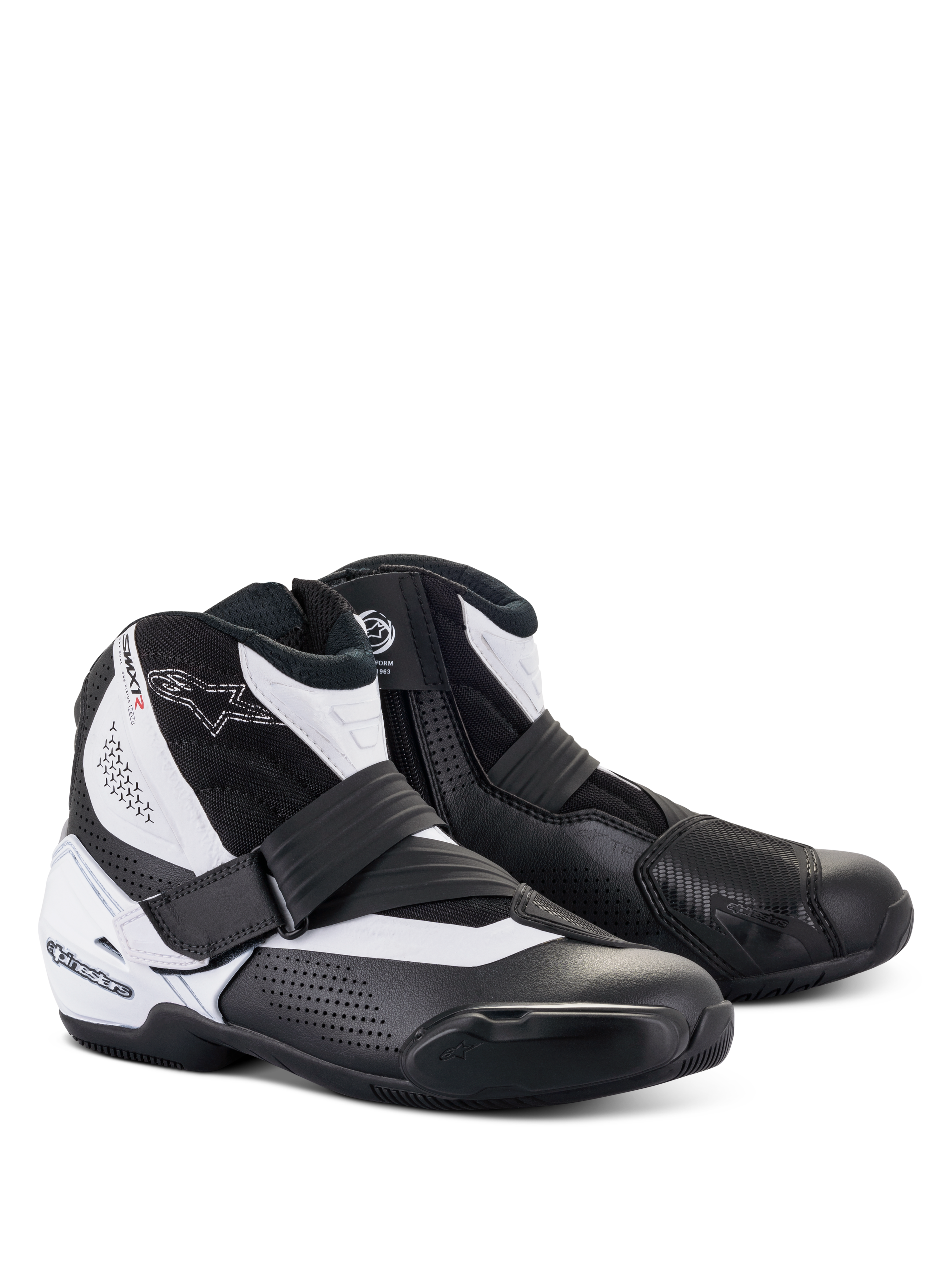 Alpinestars SMX-1 R V2 Vented Boots, niskie buty motocyklowe, czarno-białe, z perforowaną cholewką z mikrofibry dla wentylacji, ochraniaczem pięty TPU i nakładką na zmianę biegów, boczny zamek z zapięciem na pasek, zaprojektowane do sportowej jazdy szosowej