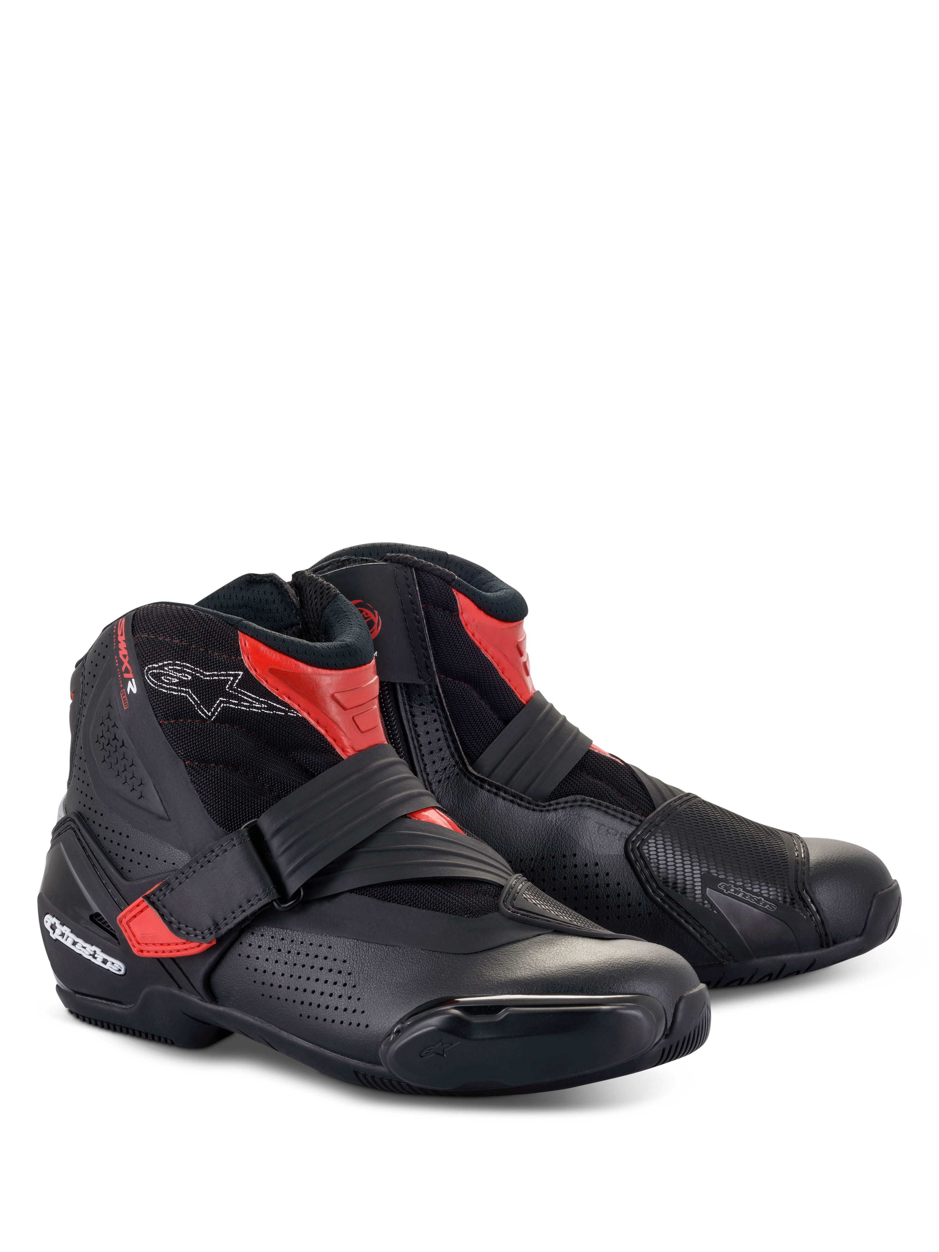 Buty Alpinestars SMX-1 R V2 Vented, niskie buty motocyklowe, czarno-czerwone, z perforowaną mikrofibrą zapewniającą przepływ powietrza, ochrona TPU i zapięcie na pasek, do sportowej jazdy szosowej