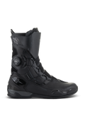 Buty Alpinestars SP-X BOA Drystar, buty motocyklowe turystyczne, czarne i ciemnoszare, profil boczny ukazujący system BOA Speed Lace i oznaczenie Drystar, wodoodporna konstrukcja o średniej wysokości ze wzmocnieniami z siatki mesh i TPU
