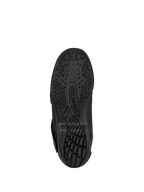 Buty Alpinestars New Land GORE-TEX, czarne, widok od dołu na podeszwę z wulkanizowanej mieszanki gumowej, teksturowany wzór bieżnika zapewniający przyczepność i trakcję, z wytłoczonym logo Alpinestars, motocyklowe obuwie szosowo-turystyczne