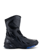 Buty Alpinestars RT-8 GORE-TEX, motocyklowe buty turystyczne, czarne z niebieskimi akcentami na podeszwie, wysoka techniczna konstrukcja z cholewką z mikrofibry i materiału tekstylnego, trójkątne perforacje, oznaczenie GORE-TEX i wytrzymała podeszwa
