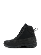 Alpinestars Woman Judy Waterproof Boots, czarne damskie buty motocyklowe, wysoka konstrukcja inspirowana butami bojowymi, widok z boku, sznurowadła i tylna pętla, podwyższona gumowa podeszwa, wytrzymała konstrukcja ze skóry i materiałów tekstylnych do jazdy miejskiej