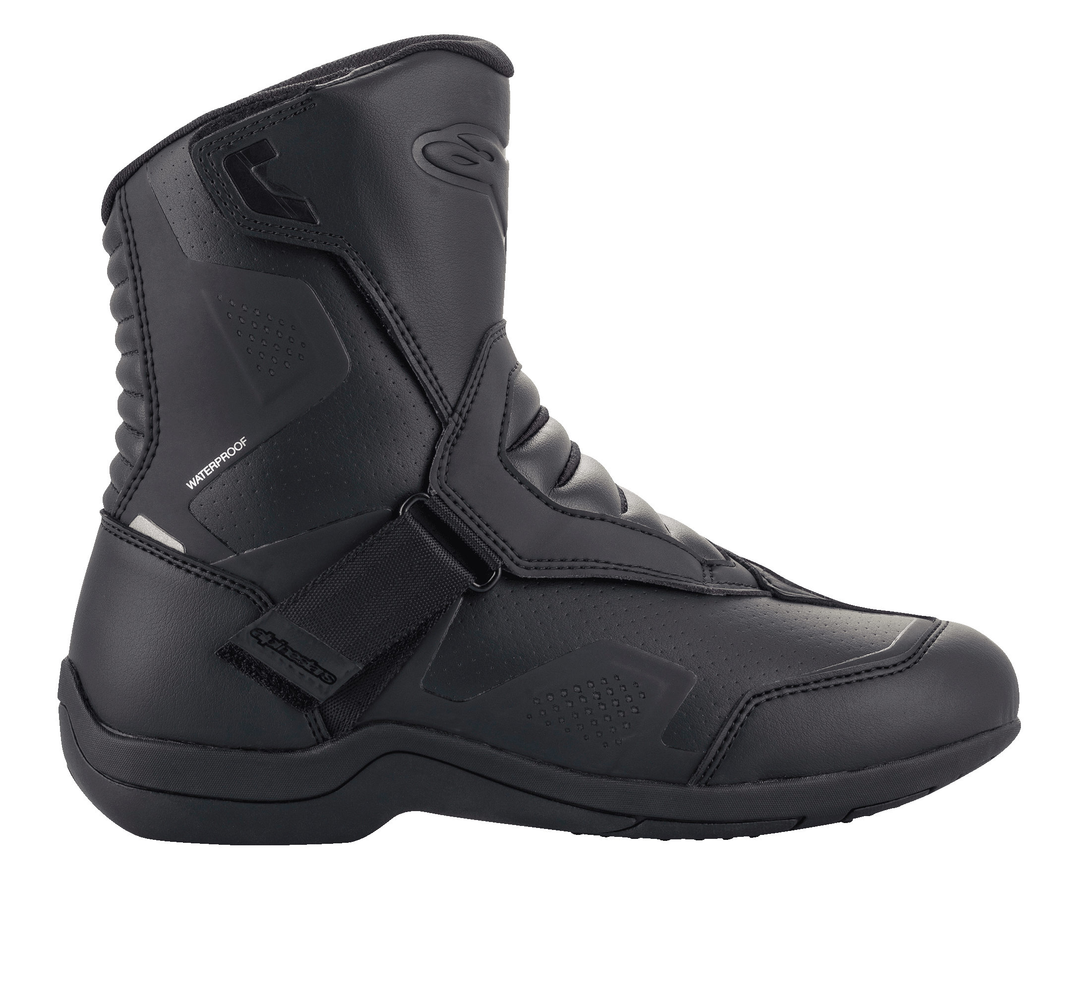 Alpinestars Ridge V2 Waterproof Boot, buty motocyklowe turystyczne, widok z boku, czarne, wytrzymała konstrukcja z mikrofibry z perforowanymi panelami, szerokie zapięcie na rzep, harmonijkowe strefy elastyczne przy kostce, wodoodporny design do jazdy szosowej w każdą pogodę