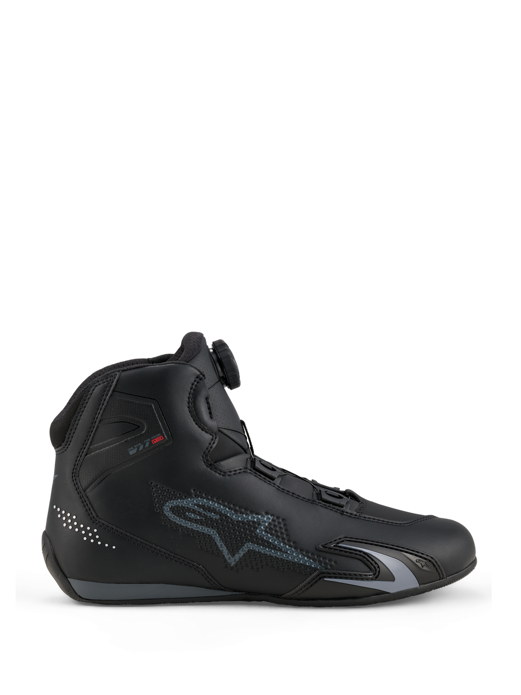 Alpinestars Celer Shoes, buty motocyklowe, czarno-ciemnoszare, widok z boku prezentujący pokrętło systemu zapięcia Rotor na języku, cholewka z technicznej mikrofibry z szarym logo Alpinestars, opływowy profil sportowy i wyścigowy