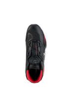 Buty Alpinestars Celer, czarno-czerwone, widok z góry podkreślający pokrętło systemu zapięcia Rotor, techniczną konstrukcję z mikrofibry i jaskrawoczerwoną wyściółkę, sportowe buty motocyklowe