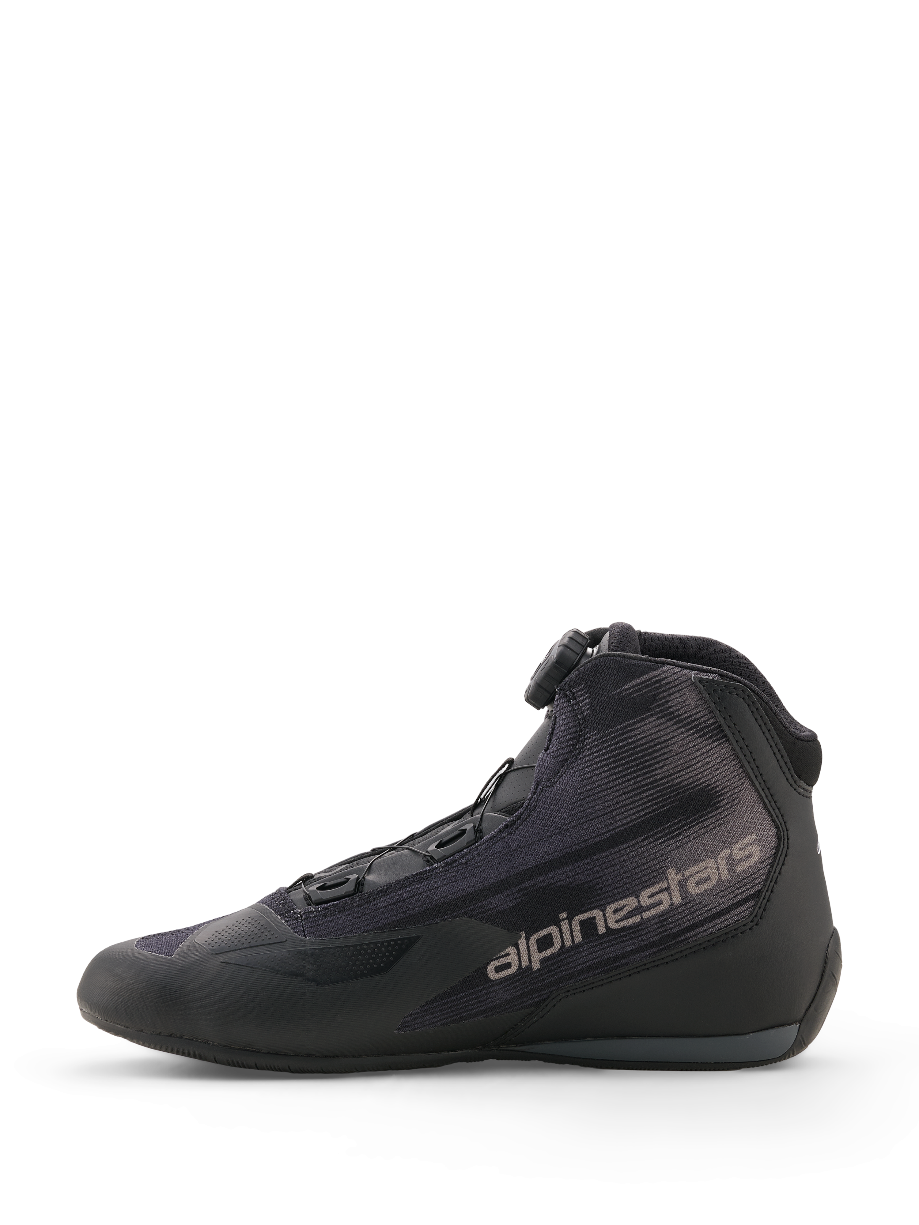 Buty Alpinestars Celer Superair, czarne i ciemnoszare, sportowe buty motocyklowe, widok z boku prezentujący tekstylną cholewkę o wysokim przepływie powietrza, pokrętło systemu zamykania Rotor i szare logo Alpinestars z boku.