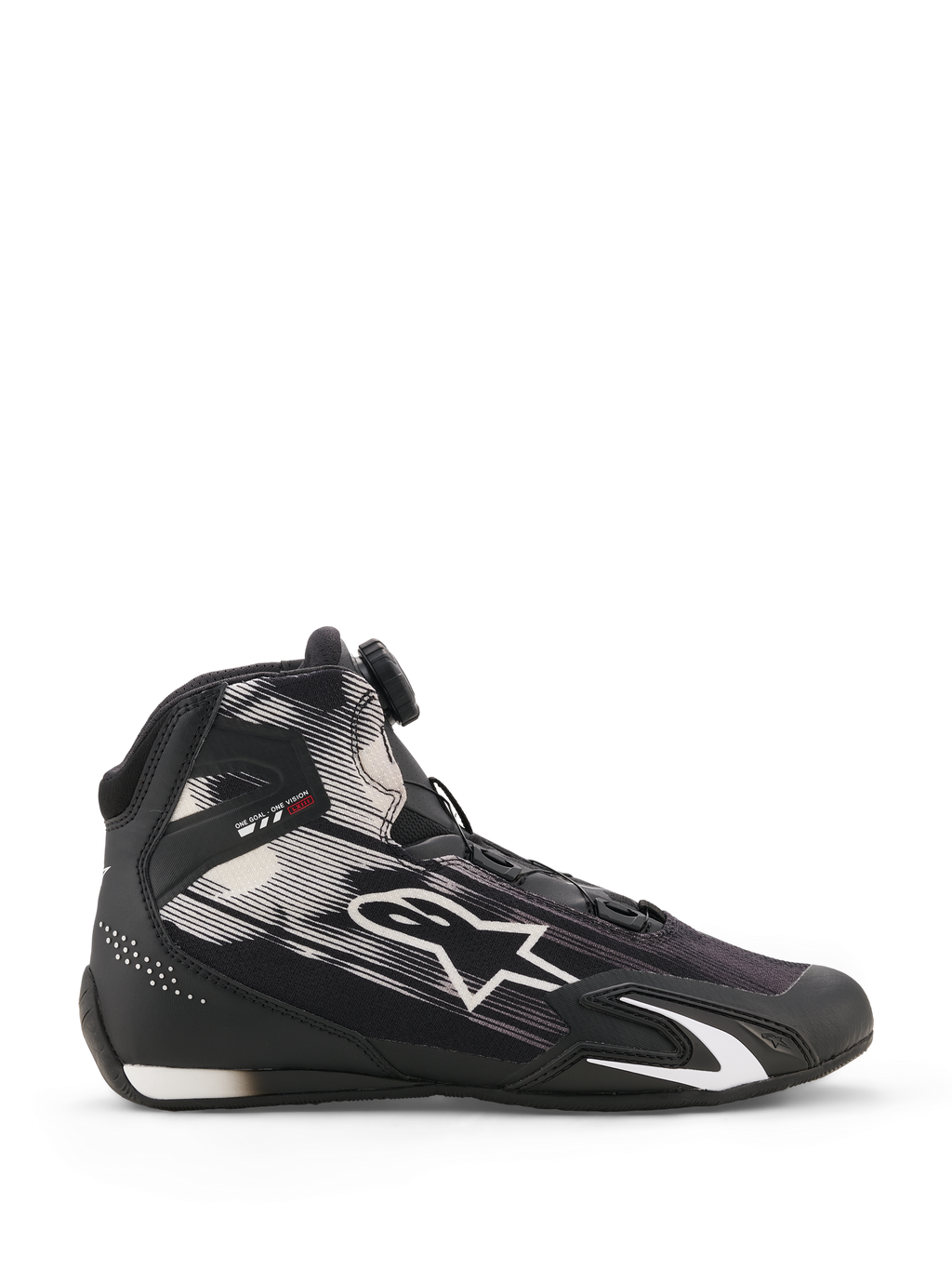 Alpinestars Celer Superair Shoes, buty motocyklowe, czarno-białe, widok z boku z białymi wzorami graficznymi i dużym logo Astar, system zamykania Rotor na języku, ochrona kostki TPU z brandingiem „ONE GOAL ONE VISION”, oddychająca tekstylna cholewka idealna na ciepłe dni