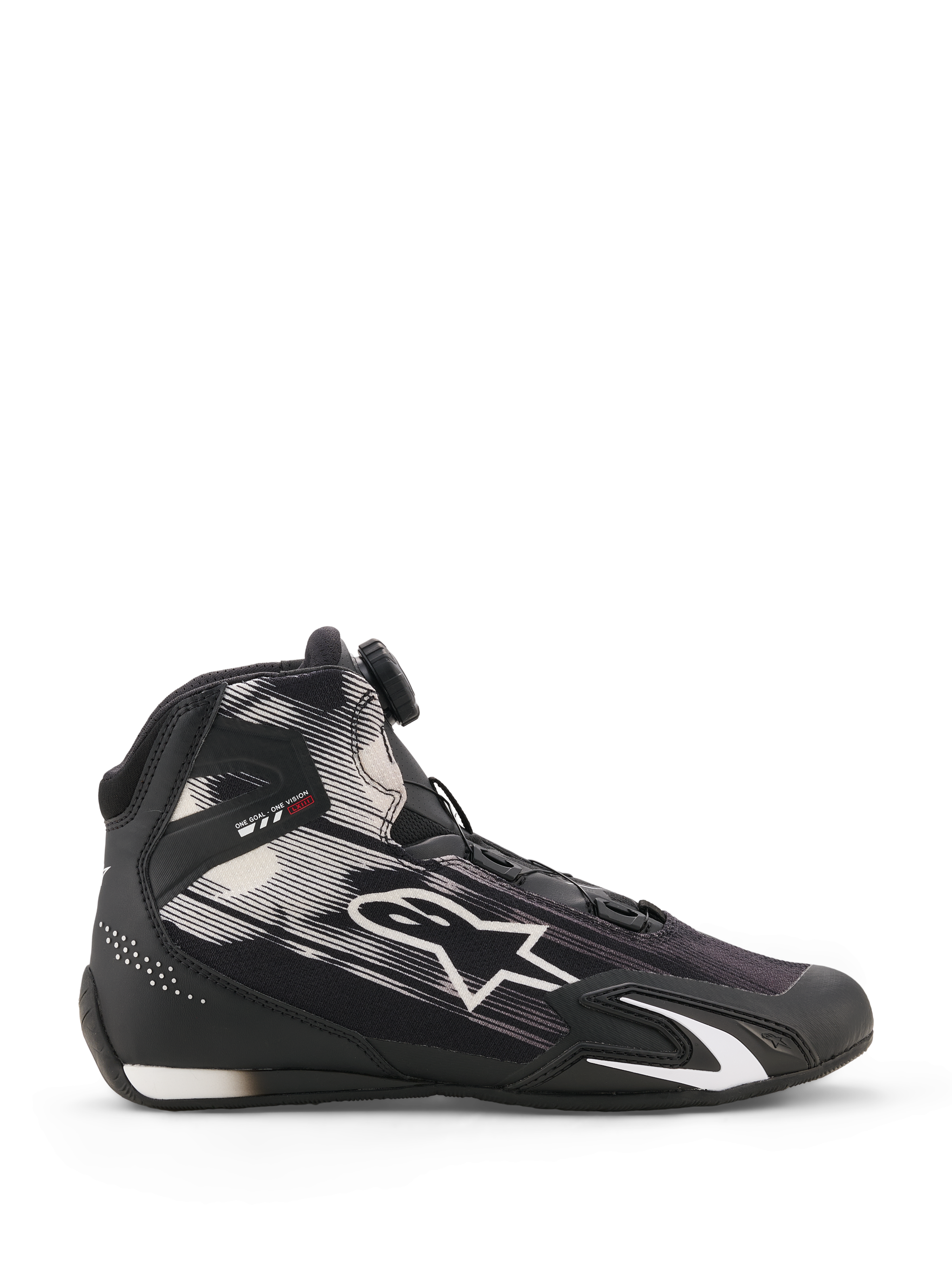 Alpinestars Celer Superair Shoes, buty motocyklowe, czarno-białe, widok z boku z białymi wzorami graficznymi i dużym logo Astar, system zamykania Rotor na języku, ochrona kostki TPU z brandingiem „ONE GOAL ONE VISION”, oddychająca tekstylna cholewka idealna na ciepłe dni