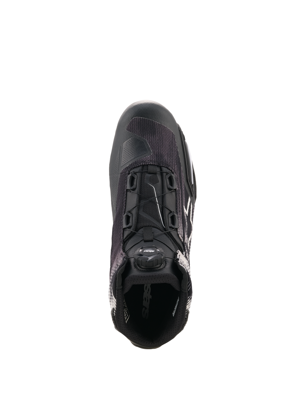 Alpinestars Celer Superair Shoes, czarno-białe buty motocyklowe pokazane z perspektywy z góry, wyposażone w zintegrowany system zapięcia Rotor, oddychającą tekstylną cholewkę i sportowy design na ciepłe dni.
