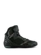 Alpinestars Faster-3 Rideknit® Shoes, czarne motocyklowe buty typu sneakers, lekka konstrukcja z mikrofibry i oddychającej siateczki, sznurowane zapięcie z paskiem na rzep na kostce, ochronna konstrukcja z wysoką cholewką do miejskiej jazdy szosowej