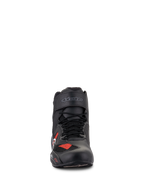 Buty Alpinestars Faster-3 Rideknit®, buty motocyklowe, czarno-szare i jasnoczerwone, widok z przodu przedstawiający czarne sznurowadła i pasek na rzep z logo, lekka konstrukcja z mikrofibry i oddychającej siateczki, sportowy design do jazdy szosowej